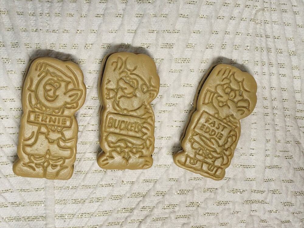 Pretend Play Food Keebler elf cookies set 3 realistic Fast Eddie Elwood Buckets